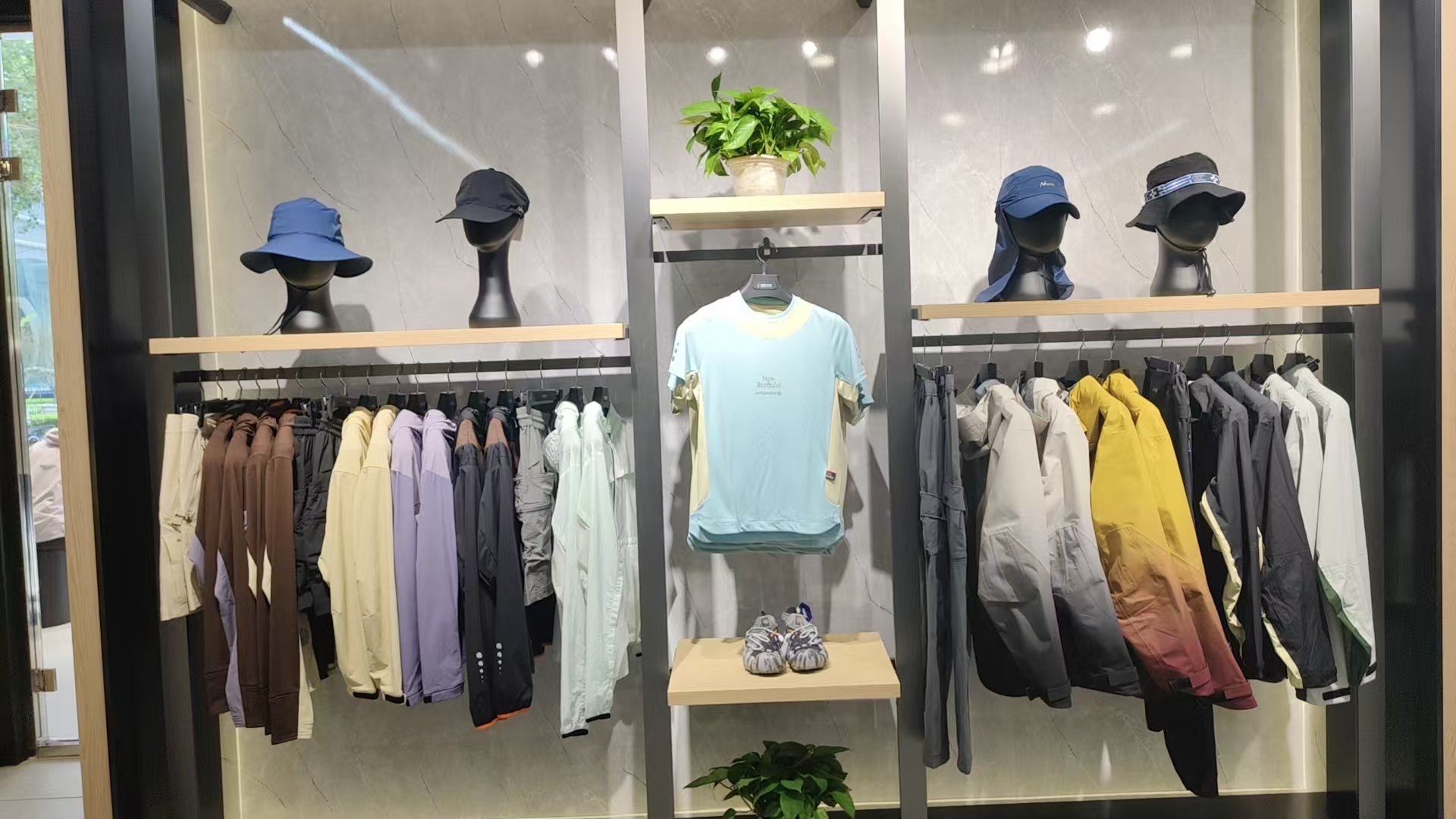 哈尔滨店内部空间